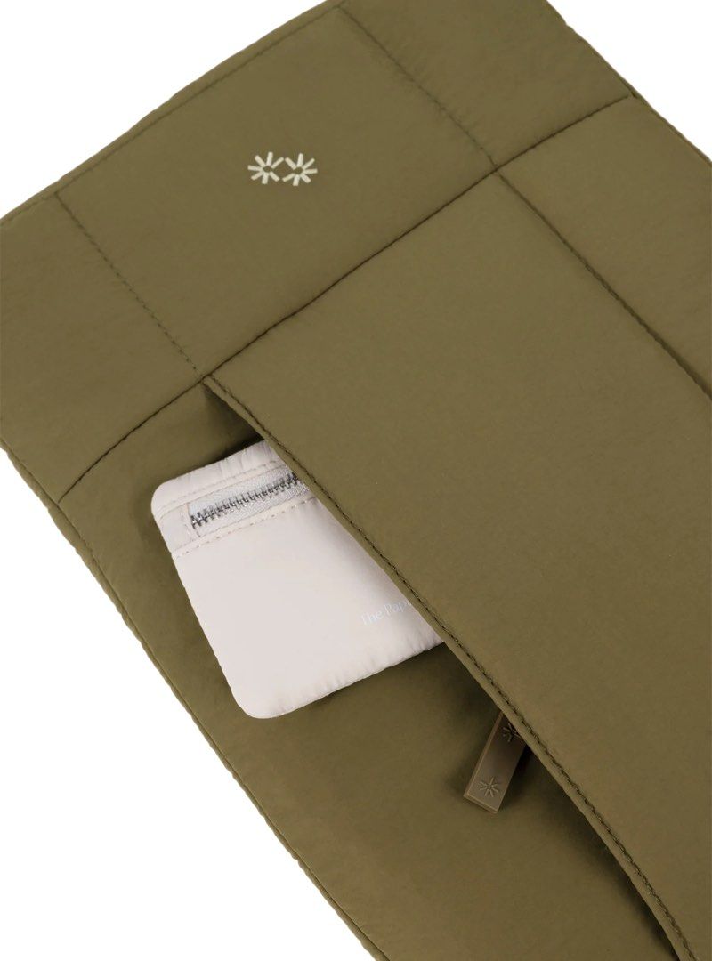 The Paper Bunny Tablet Pod 11" - Willow446568899029903361