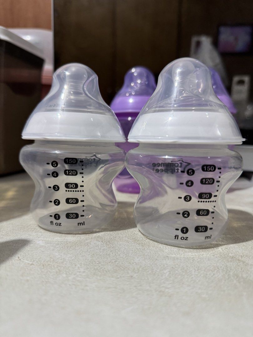 Tommee tippee (Category: Breastfeeding & Bottle Feeding) located in Muntinlupa City. Submitted by anireg (Listing ID 1436462173, Image 1). Description: Tommee tippee bottles - 2 x 9oz with 6+ months nipple -2 x 5oz with 6+ months nipple -no box, used once ayaw ni baby nung bote. RFS: Hindi nagamit ni baby.