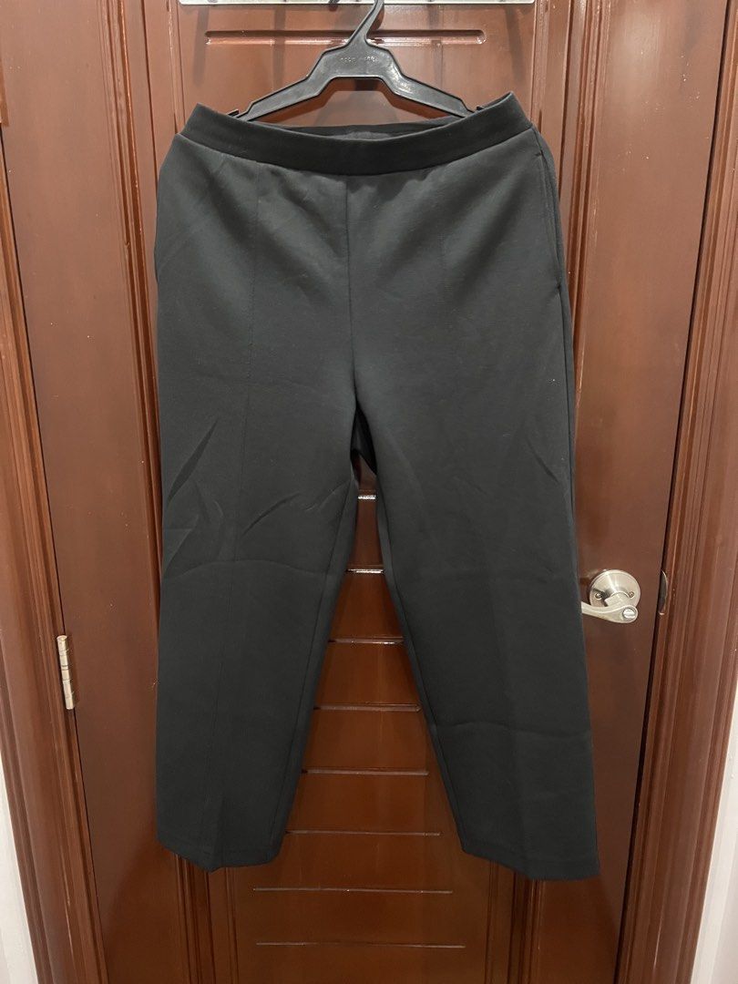 Uniqlo Black Pants - Size L (Category: Other Bottoms) located in Manila. Submitted by limonee (Listing ID 1436394523, Image 1). Description: RFS: decluttering Loc: Tondo MOP: GCash, Maribank, Maya MOD: J&T, Lalamove, Grab.