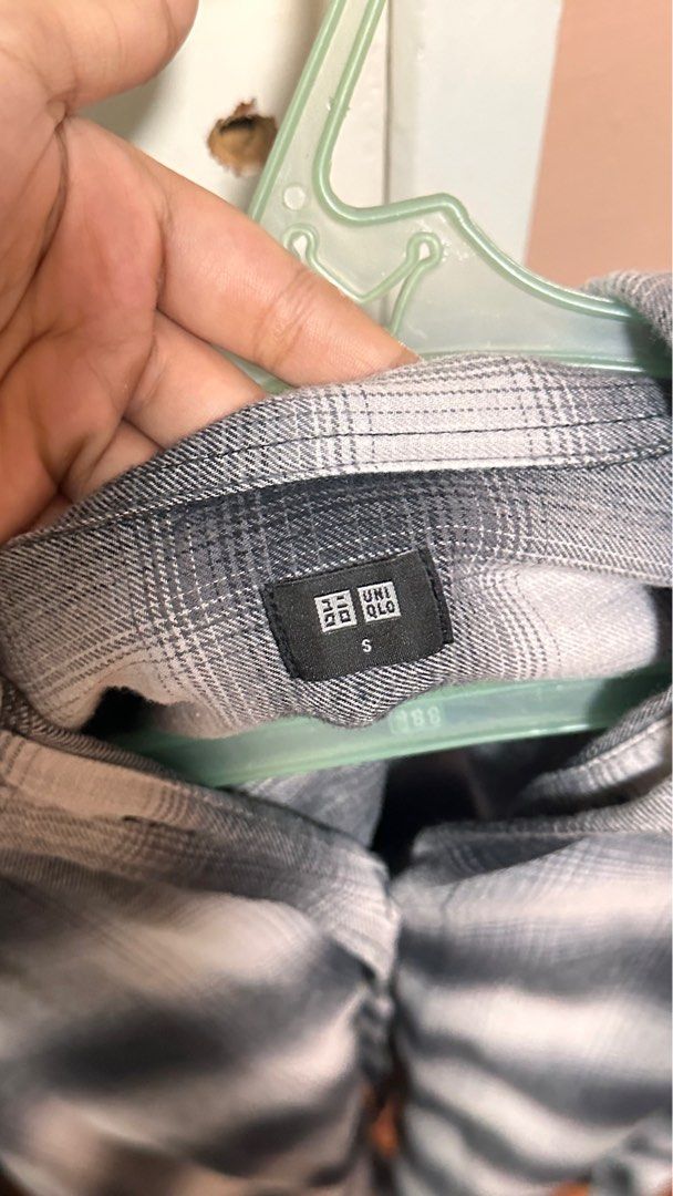 Uniqlo BNW longsleeves (S) (Category: Longsleeves) located in Angeles City. Submitted by behindtheseams (Listing ID 1436462737, Image 2). Description: .