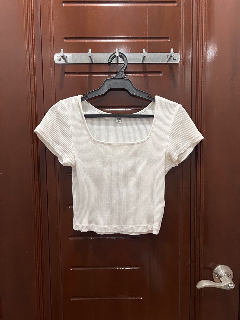 Uniqlo Square Neck Ribbed Top - L (Category: Shirts) located in Manila. Submitted by limonee (Listing ID 1436394527, Image 1). Description: Some stains on sleeves RFS: decluttering Loc: Tondo MOP: GCash, Maribank, Maya MOD: J&T, Lalamove, Grab.