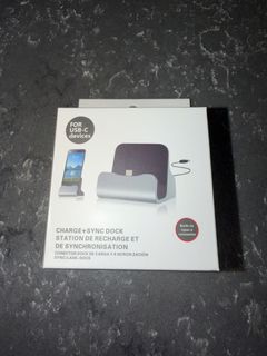 USB-C Charging and Sync Dock454852377639004160