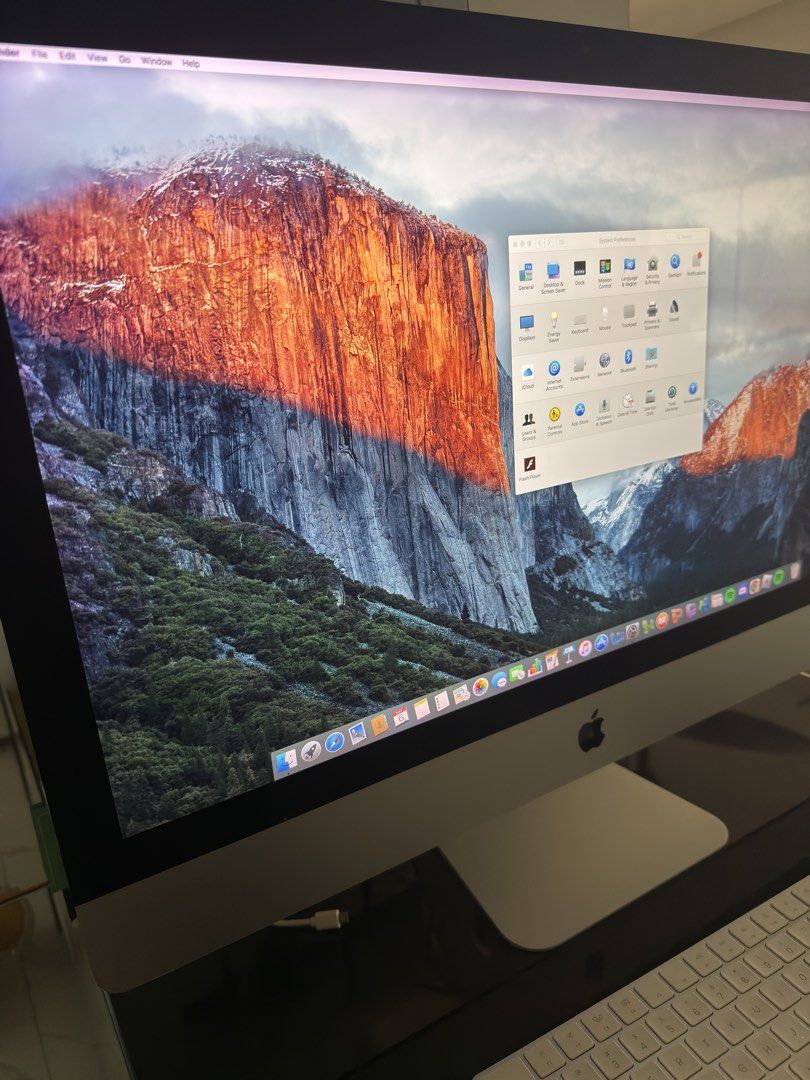 Very new Apple 27 inch iMac446680141482567680