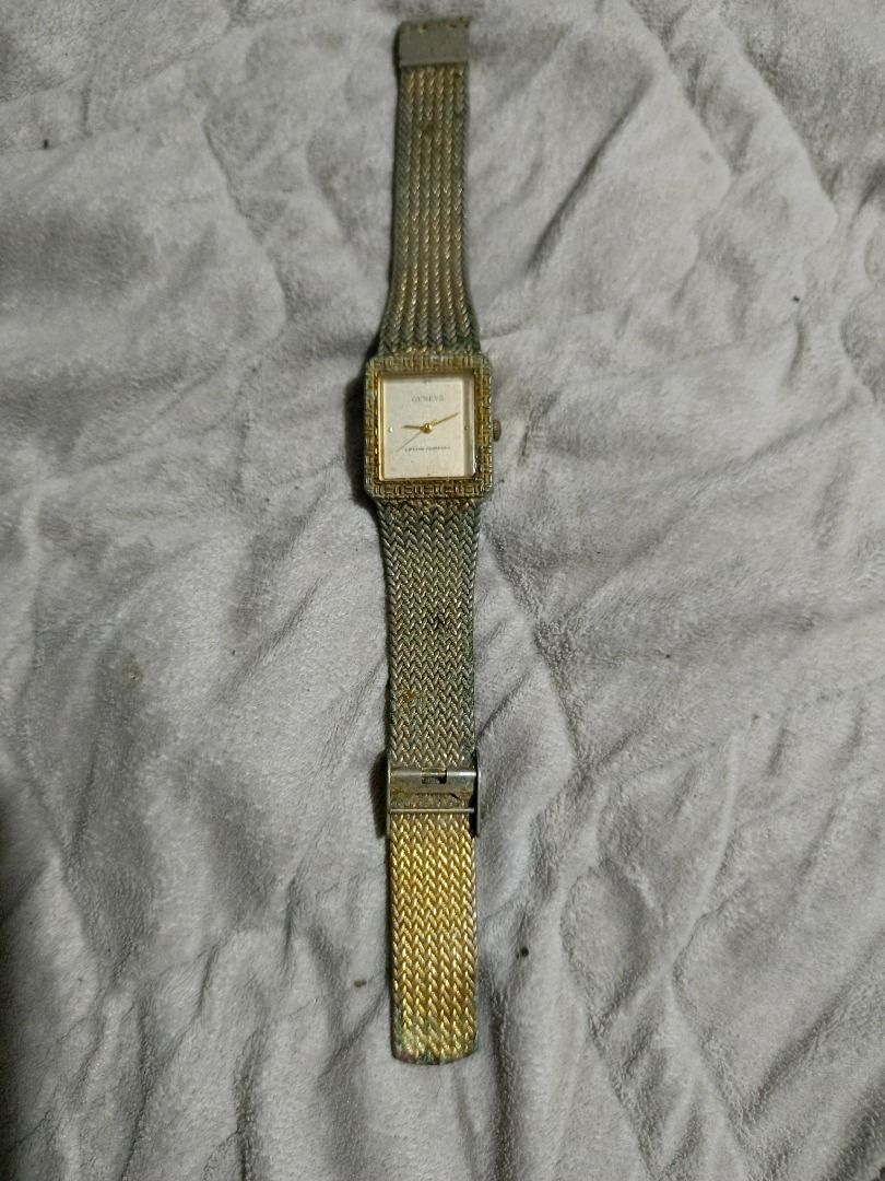 Vintage Geneva lifetime mainspring (Category: Women's Watches) located in Subic. Submitted by alasnilevie (Listing ID 1436460155, Image 2). Description: This vintage timepiece is a Geneva brand wristwatch, working and good condition featuring a characteristic gold-tone mesh or "nugget" style band. Based on its design and the "Geneva" branding, this watch likely dates from the 1980s..