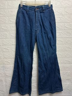 (Category: ) located in . Submitted by vintageclothes02 (Listing ID 1436390817, Image 1). Description: .