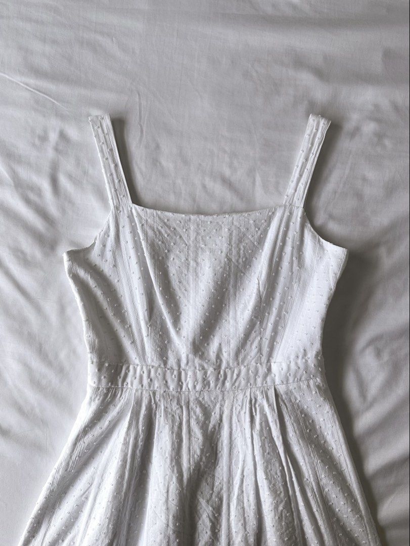 White Eyelet Midi Sunday Dress (Category: Dresses) located in San Juan City. Submitted by st4rgaze (Listing ID 1436330298, Image 1). Description: - bought in singapore 💳 mop : gcash 🚐 mod : ggx / sdd (grab, lalamove) 📍 loc : san juan city, metro manila.