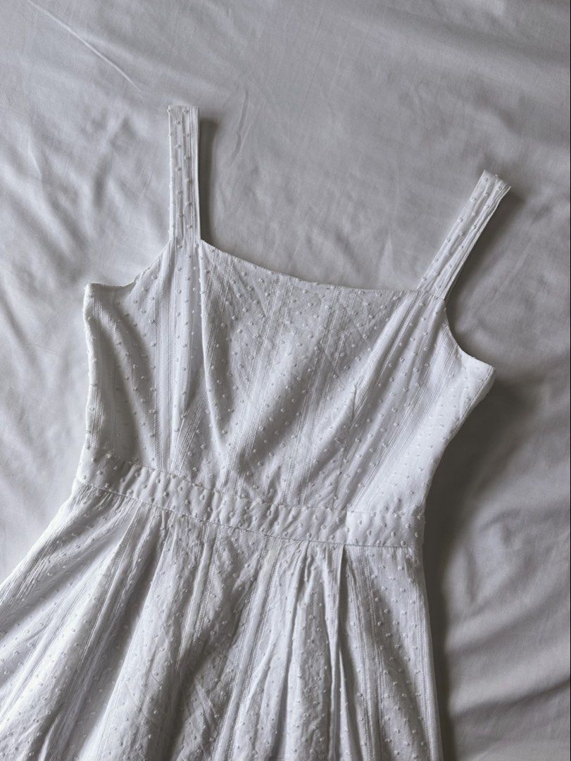White Eyelet Midi Sunday Dress (Category: Dresses) located in San Juan City. Submitted by st4rgaze (Listing ID 1436330298, Image 2). Description: - bought in singapore 💳 mop : gcash 🚐 mod : ggx / sdd (grab, lalamove) 📍 loc : san juan city, metro manila.
