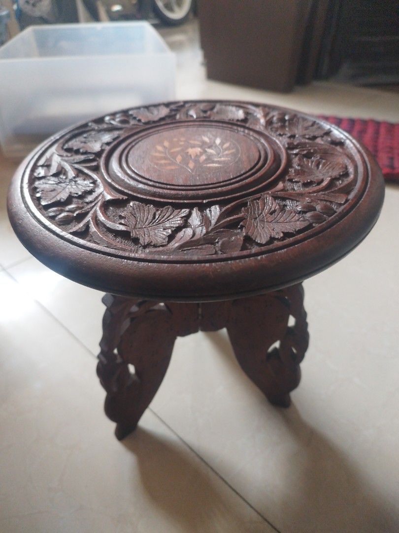 Woode oval handcrafted table 3 (Category: Tables & Sets) located in San Rafael. Submitted by jflshoppe1989 (Listing ID 1436360702, Image 1). Description: 9 inches diameter 9 inches height.