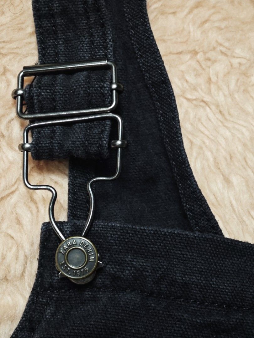 Zara Kids Black Jumper (Category: Babies & Kids Fashion) located in Imus. Submitted by eykc01 (Listing ID 1436384156, Image 3). Description: Excellent to Like New 2-3yo.