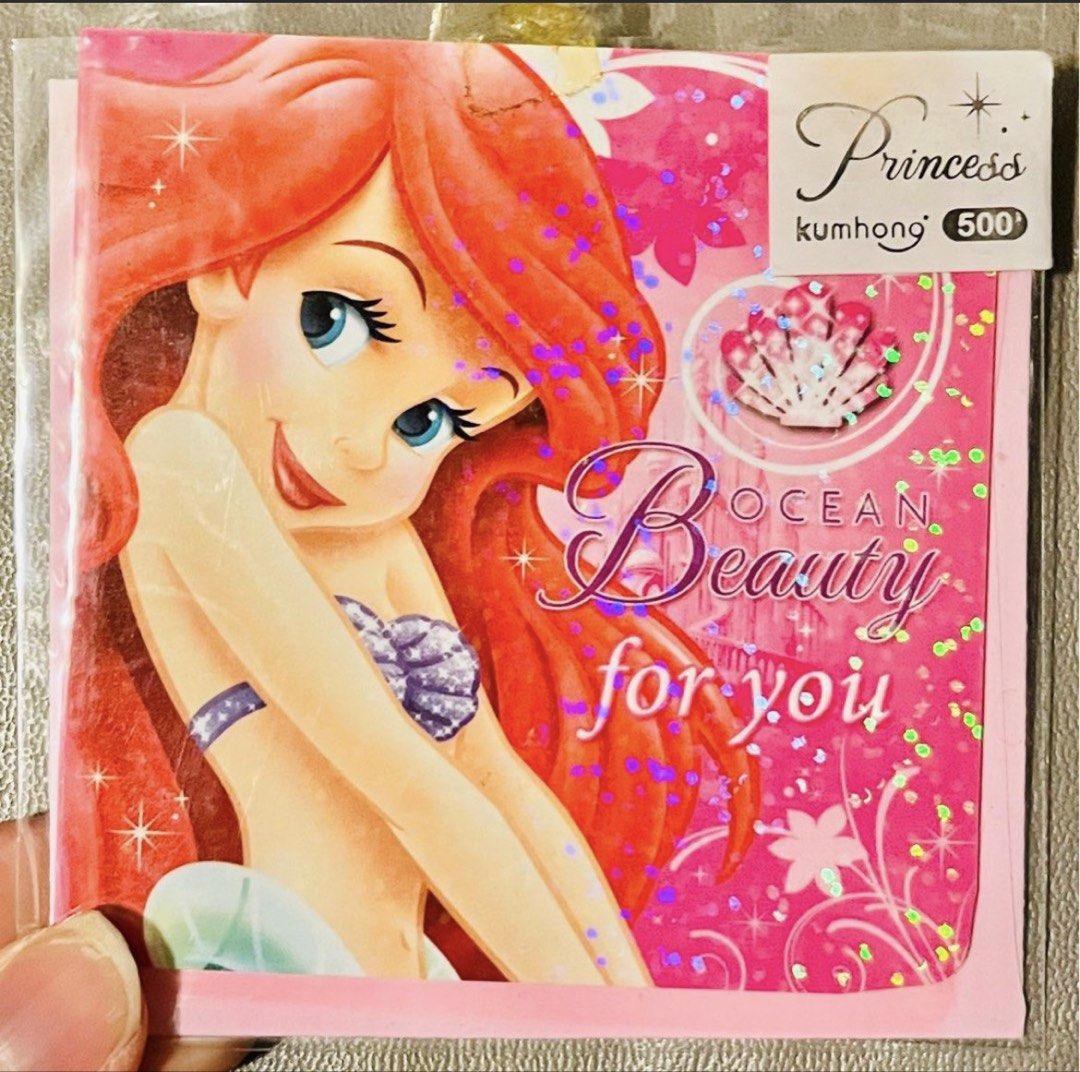 最後 1 張‼️現貨💝🧜‍♀️迪士尼心意卡💖正版 迪士尼公主 閃咭 閃卡 ✨LITTLE MERMAID ARIEL 小魚仙 閃亮迷你方形卡 迪士尼 卡公主卡 美人魚卡 生日卡 結婚卡 示愛卡 聖誕咭 感謝咭生 日百日宴情人節結婚求婚祝福 賀卡 珍藏 收藏 禮物 Mermaid Card Christmas Card Birthday Greeting Wedding Valentines Gift card （分類：其他周邊）位於 Hong Kong。 由 swroom 提交（商品編號 1436551902，圖片 1）。簡介： 🚚 🎁 只限郵寄運送 🎁 ▫️▫️商品詳情▫️▫️ 💝 $45 張，只此一張，全新 ❣️ 節日銷情迅速請早訂購售完即止❣️ 🛍更多最新禮品玩具 follow us ： carousell.com/swroom ▫️▫️購買付款詳情 ▫️▫️ 📥 請 INBOX PM下單購買須提供以下資料 ： 1. 選擇付款方式 : PAYME / FPS / 
