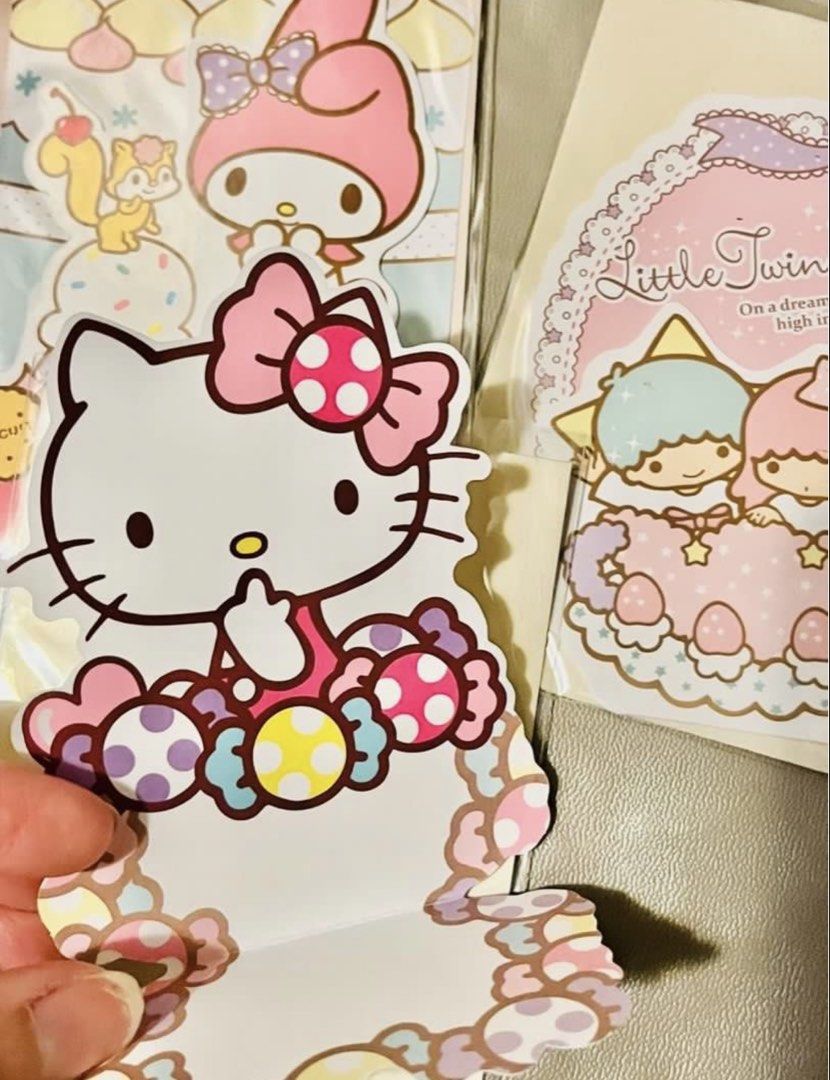 現貨💌心意卡 正版 SANRIO HELLO KITTY公仔/MY MELODY公仔/LITTLE TWINS STAR公仔 雙子星公仔 雙子星卡 Sanrio卡通賀卡 生日卡 結婚卡 小卡片 BB百日宴生日卡 生日蛋糕結婚卡聖誕卡 求婚祝福賀 萬用卡 感謝咭 珍藏收藏 Birthday Christmas Greetings Weddings Valentines Gift card （分類：文具及工藝 - 畫作及印刷品）位於 Hong Kong。 由 swroom 提交（商品編號 1436547654，圖片 3）。簡介： 🚚 🎁 只限郵寄運送 🎁 ▫️▫️商品詳情▫️▫️ 💝 $38 張，$100 三張，全新未開封 ❣️ 節日銷情迅速請早訂購售完即止❣️ 🛍更多最新禮品玩具 follow us ： carousell.com/swroom ▫️▫️購買付款詳情 ▫️▫️ 📥 請 INBOX PM下單購買須提供以下資料 ： 1. 選擇付款方式 : PAYME / FPS 