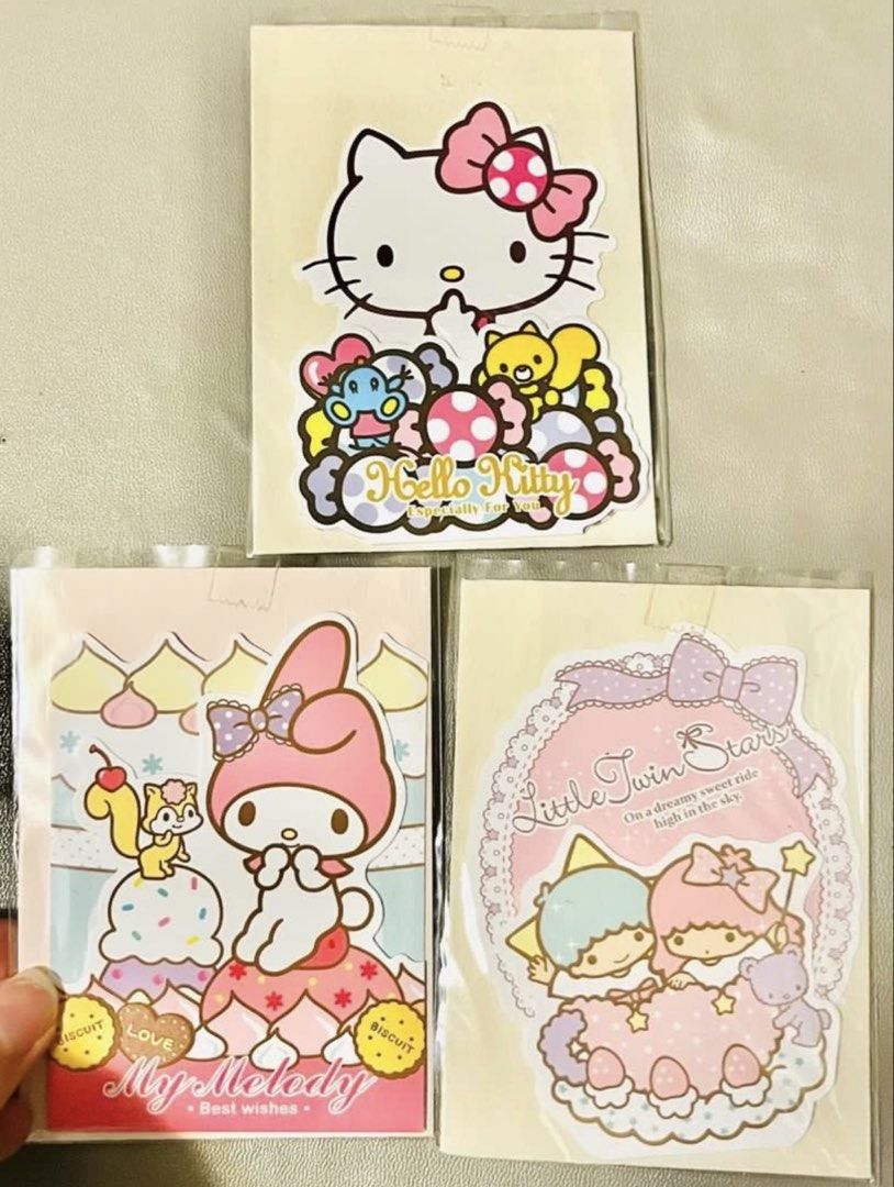 現貨💌心意卡 正版 SANRIO HELLO KITTY公仔/MY MELODY公仔/LITTLE TWINS STAR公仔 雙子星公仔 雙子星卡 Sanrio卡通賀卡 生日卡 結婚卡 小卡片 BB百日宴生日卡 生日蛋糕結婚卡聖誕卡 求婚祝福賀 萬用卡 感謝咭 珍藏收藏 Birthday Christmas Greetings Weddings Valentines Gift card （分類：文具及工藝 - 畫作及印刷品）位於 Hong Kong。 由 swroom 提交（商品編號 1436547654，圖片 2）。簡介： 🚚 🎁 只限郵寄運送 🎁 ▫️▫️商品詳情▫️▫️ 💝 $38 張，$100 三張，全新未開封 ❣️ 節日銷情迅速請早訂購售完即止❣️ 🛍更多最新禮品玩具 follow us ： carousell.com/swroom ▫️▫️購買付款詳情 ▫️▫️ 📥 請 INBOX PM下單購買須提供以下資料 ： 1. 選擇付款方式 : PAYME / FPS 