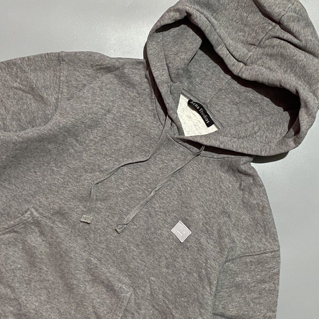 Acne Studio Ferris Face Pull over Hoodie (Category: Coats, Jackets and Outerwear) located in Bacolod City. Submitted by quiarakazelxx (Listing ID 1436588899, Image 2). Description: Size: Xsmall •For womens Width: 21 Length: 25.5 Flaws: None •just a normal sign of used only Pm to purchase📩 .