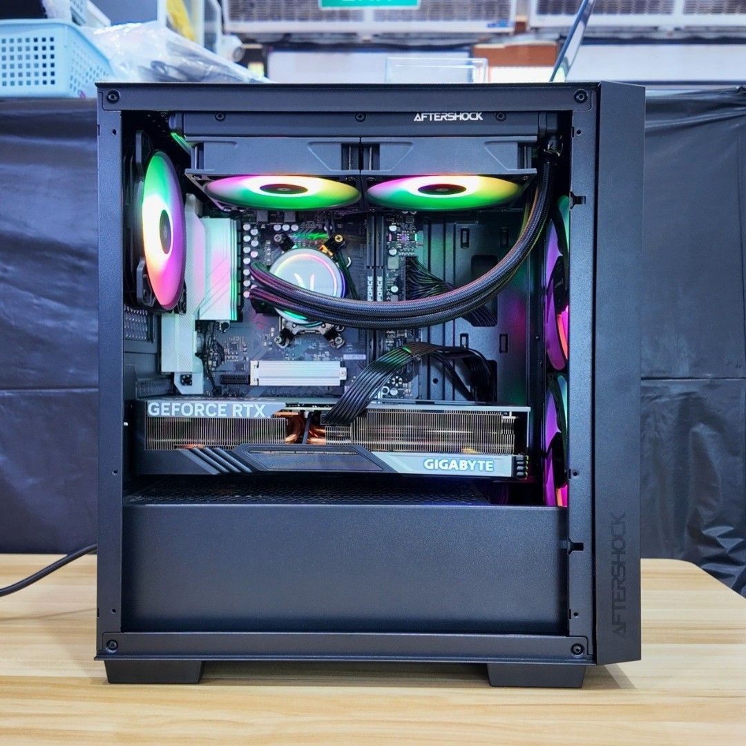 Aftershock Custom  PC - RTX 4070TI Super447688213676042241