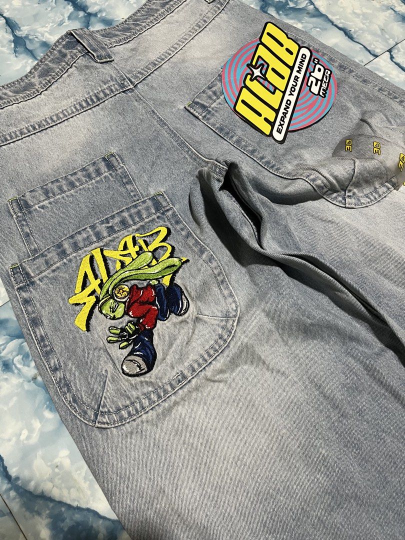 a.lab Mega Rave Light Wash Baggy Pants (Category: Jeans) located in Cagayan de Oro. Submitted by yuichinnie (Listing ID 1436624681, Image 3). Description: ALAB Mega Rave Light Wash Baggy Pants Waist: 31-32 Length: 43 Thigh: 14 Hem: 12.5 Issue: button (can be seen on the photo) Tags: JNCO, ECKO, SouthPole, Fubu, 2000s, Baggy, Y2k.