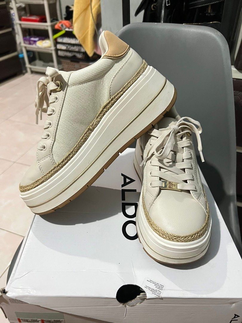 ALDO WOMEN SHOES (Category: Sneakers) located in Kalibo. Submitted by ushenem (Listing ID 1436601235, Image 1). Description: ✨ FOR SALE ✨ ALDO GARELIA-108 – Cream Step out in style with this classy and minimalist pair from ALDO 🤍 Perfect for casual, smart casual, or everyday wear! 📌 Brand: ALDO 📌 Model: GARELIA-108 📌 Color: Cream 📌 Size: US 7 | EUR 37.5 | UK 4.5 📌 Original Price: ₱6,895.00 📌 Condition: ( once used ) 📌 With box included ✔️