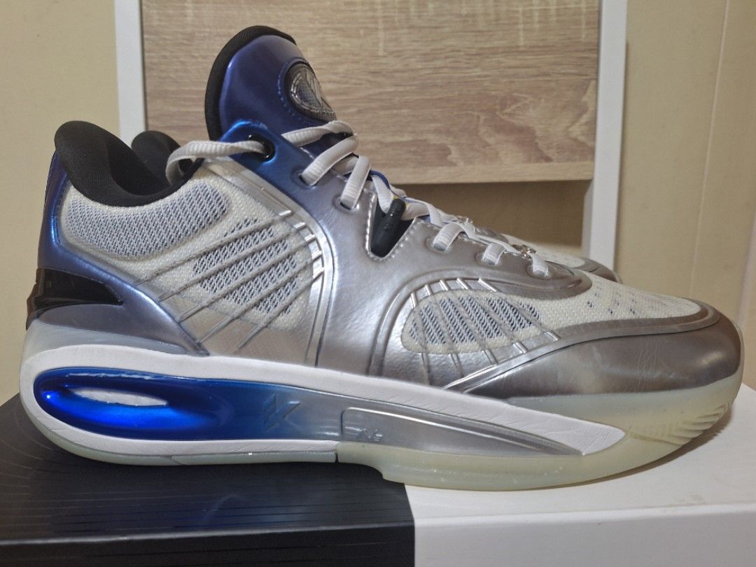 ANTA KTX Basketball Shoes - Silver/Grey/Blue (Category: Sneakers) located in Taguig. Submitted by brolz (Listing ID 1402860415, Image 1). Description: - ANTA KTX basketball shoes - Color: Silver, Grey, Blue - Size: US 9, EUR 42.5, UK 8 - Includes original box and paper Php2,000.