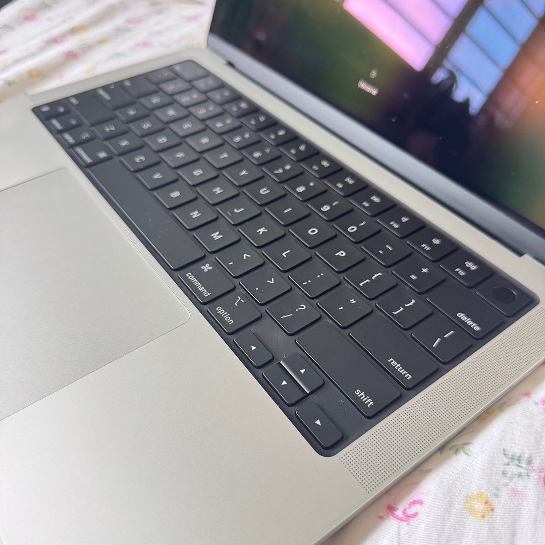 Apple Macbook Pro M4 14-inch447437664169512962