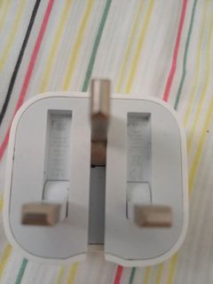 Apple USB Power Adapter455085091760394240
