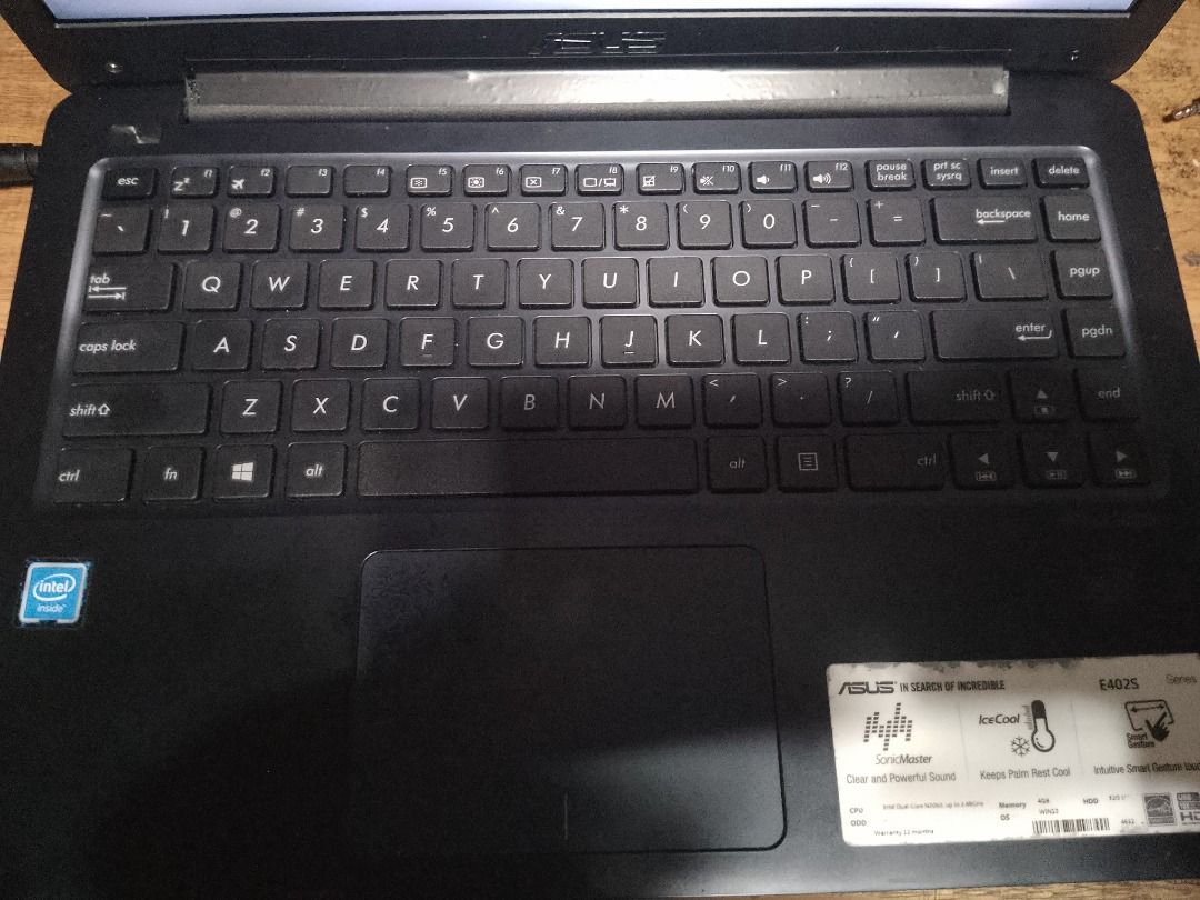 ASUS E402S Laptop (Category: Laptops & Notebooks) located in Manila. Submitted by just_me_no_more (Listing ID 1436489135, Image 2). Description: - ASUS X402S Laptop - Intel Celeron N3060 Processor - 4GB RAM - 32GB EMMC - No Battery. Plug and Play Huwag na po tumawad mura na po yan sa 1k. FIXED PRICE !!! Issue: May 2 small White Pixel sa screen. Sabog ang sound, pero ok naman kapag naka headset at bluetooth speaker. No Return, No exchange .