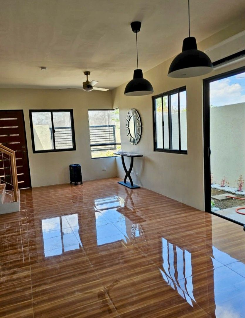 Avida Cavite house for Rent (Category: House & Lot) located in Cavite. Submitted by sophiayudequina (Listing ID 1431878054, Image 3). Description: 👉Avida Settings Cavite house for Rent ₱50,000 per month 5BR 4cr with parking area ( 2 to 3) 👉Rental Term: 2 months advance 1 month deposit then 1 yr contract (renewable) 👉Village Amenities: Swimming pool 24/7 security Clubhouse Basketball courts Playgrounds Shuttle service 👉Sophia 09265740431.