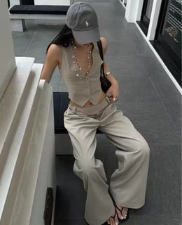 (Category: ) located in . Submitted by yyypreloved__ (Listing ID 1436614806, Image 1). Description: .