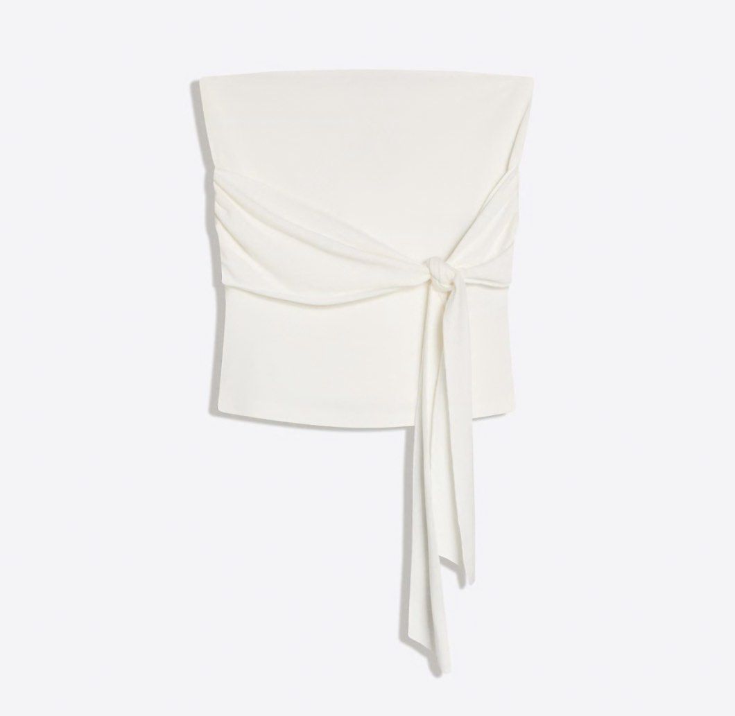 bershka bandeau top with tie detail in white (Category: Sleeveless) located in Quezon City. Submitted by s0l4nge (Listing ID 1436547224, Image 3). Description: price is firm BNWOT.