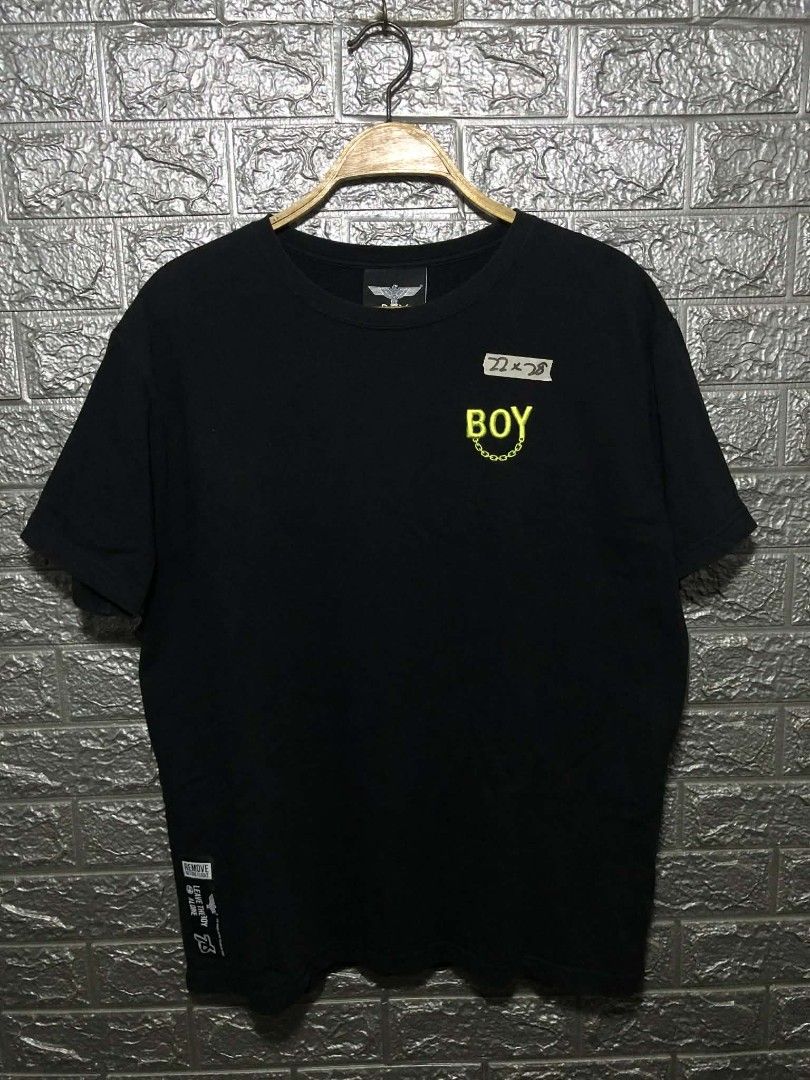 BOY LONDON Biglogo Shirt (Category: Tshirts & Polo Shirts ) located in Caloocan City. Submitted by freecloud-3645 (Listing ID 1436585371, Image 2). Description: Authentic Excellent condition 9/10 color rate No issue.