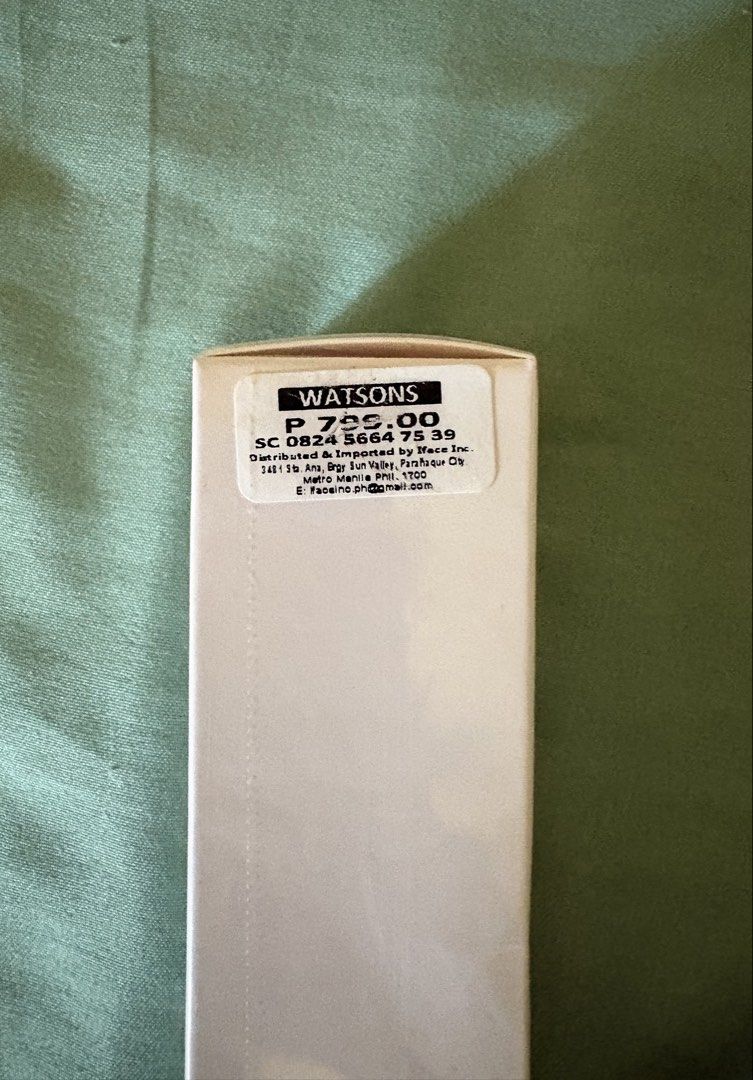 BYS Effortless Pore Perfecting Sunblock SPF 50 (Category: Face Care) located in Mandaluyong City. Submitted by bilinakayopls_ (Listing ID 1436487456, Image 2). Description: - BYS Effortless Pore Perfecting Sunblock with SPF 50 - 67ml size - Brand new and sealed - Originally purchased for ₱799.