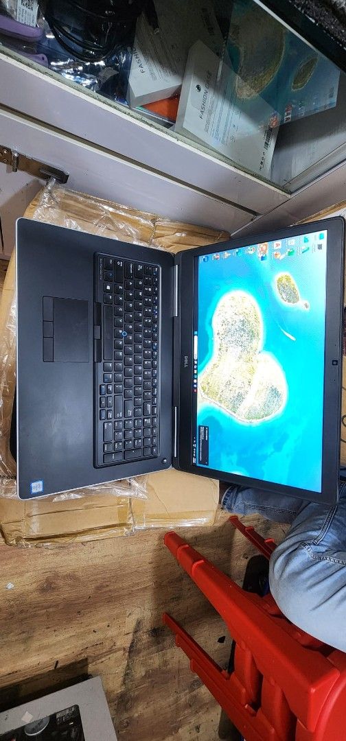 Dell Latitude Laptop447802001579069441