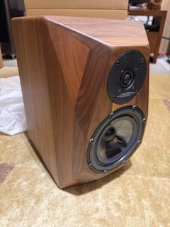 （分類：）位於 。 由 boxingcat34 提交（商品編號 1436647974，圖片 1）。簡介： 。