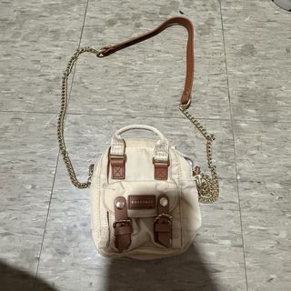 (Category: ) located in . Submitted by lings_thrift (Listing ID 1436624484, Image 1). Description: .