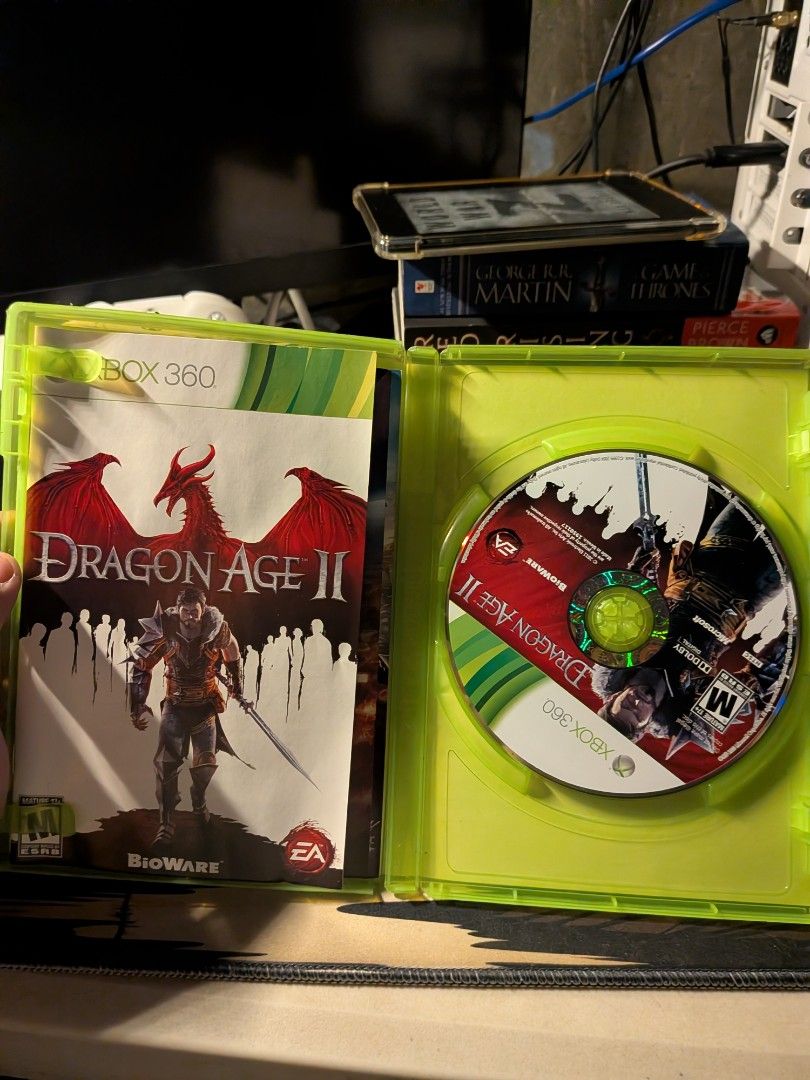 Dragon Age II - Xbox 360 (Category: Xbox) located in Quezon City. Submitted by jigssaw (Listing ID 1436610605, Image 2). Description: - Works with NTSC-J console - Dragon Age II for Xbox 360 - Includes game disc and case - Features Bioware and EA logos - Back of case reads: "Rise From Warrior to Legend".