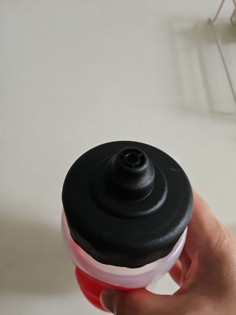 Water Bottle with cap. Great for bicycle, running447409119089152004