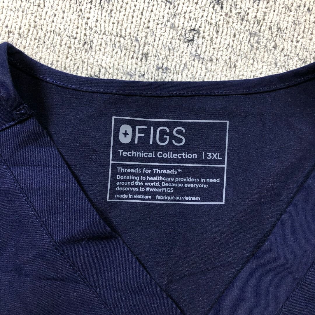 FIGS Men's Chisec Three-Pocket Scrub Top Size 3XL (Category: Activewear) located in Santa Rosa. Submitted by sergids (Listing ID 1436604208, Image 2). Description: FIGS Men's Chisec Three-Pocket Scrub Top Size 3XL Great condition. Check fitting tops to ensure this fits you. Dimensions below are exact measurements, see pics as well for comparison. 9/10 Condition and Colorway Dimensions: Check pic slide for actual size and dimensions. J&T or Lalamo