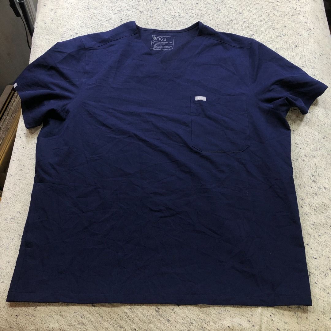 FIGS Men's Chisec Three-Pocket Scrub Top Size 3XL (Category: Activewear) located in Santa Rosa. Submitted by sergids (Listing ID 1436604208, Image 3). Description: FIGS Men's Chisec Three-Pocket Scrub Top Size 3XL Great condition. Check fitting tops to ensure this fits you. Dimensions below are exact measurements, see pics as well for comparison. 9/10 Condition and Colorway Dimensions: Check pic slide for actual size and dimensions. J&T or Lalamo