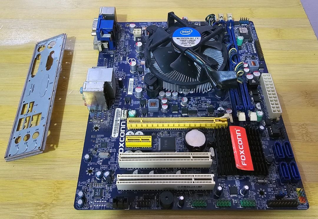 Foxconn h61mxv-le motherboard, intel core i3-3220 3rd gen processor bundle (Category: Computer Parts) located in Paranaque City. Submitted by lyjames (Listing ID 1436476355, Image 1). Description: Note: Please read first before inquiring Hindi na ako magrereply kung nandito na ang sagot sa details ng ad. Motherboard processor and ram bundle Foxconn h61mxv-le motherboard, intel core i3-3220 3rd gen processor 2cores 4threads 3.3ghz with orig intel 