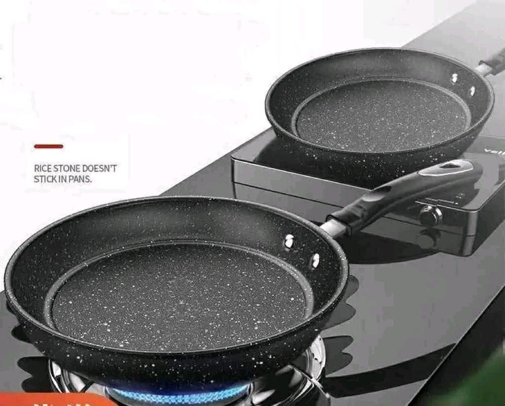 frying pan (Category: Fryers) located in Manila. Submitted by asstditems (Listing ID 1436528776, Image 1). Description: 390 FRY PAN （24 CM ） 450 FRY PAN（28 CM ） NON STICK COOKWARE MAKAPL AT GOOD QUALITY same-day delivery via lalamove gcash or cod payment ncr area godbless happy shopping.