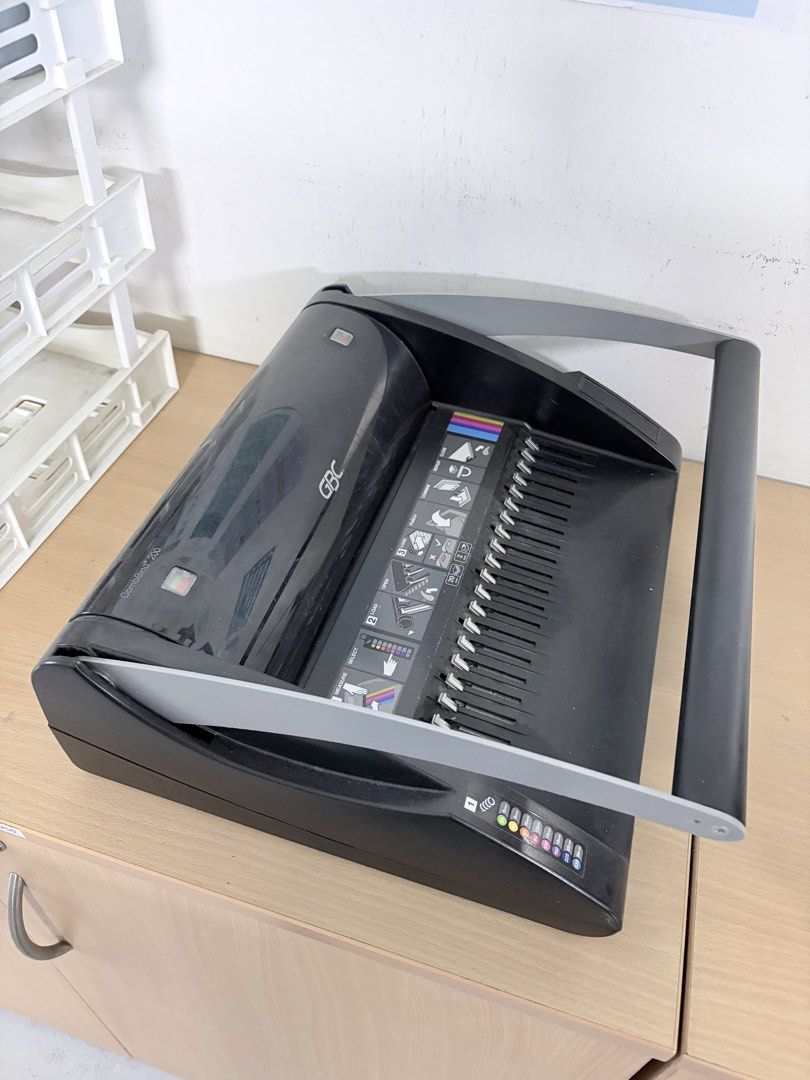 GBC CombBind C250E Binding Machine447708030472693760