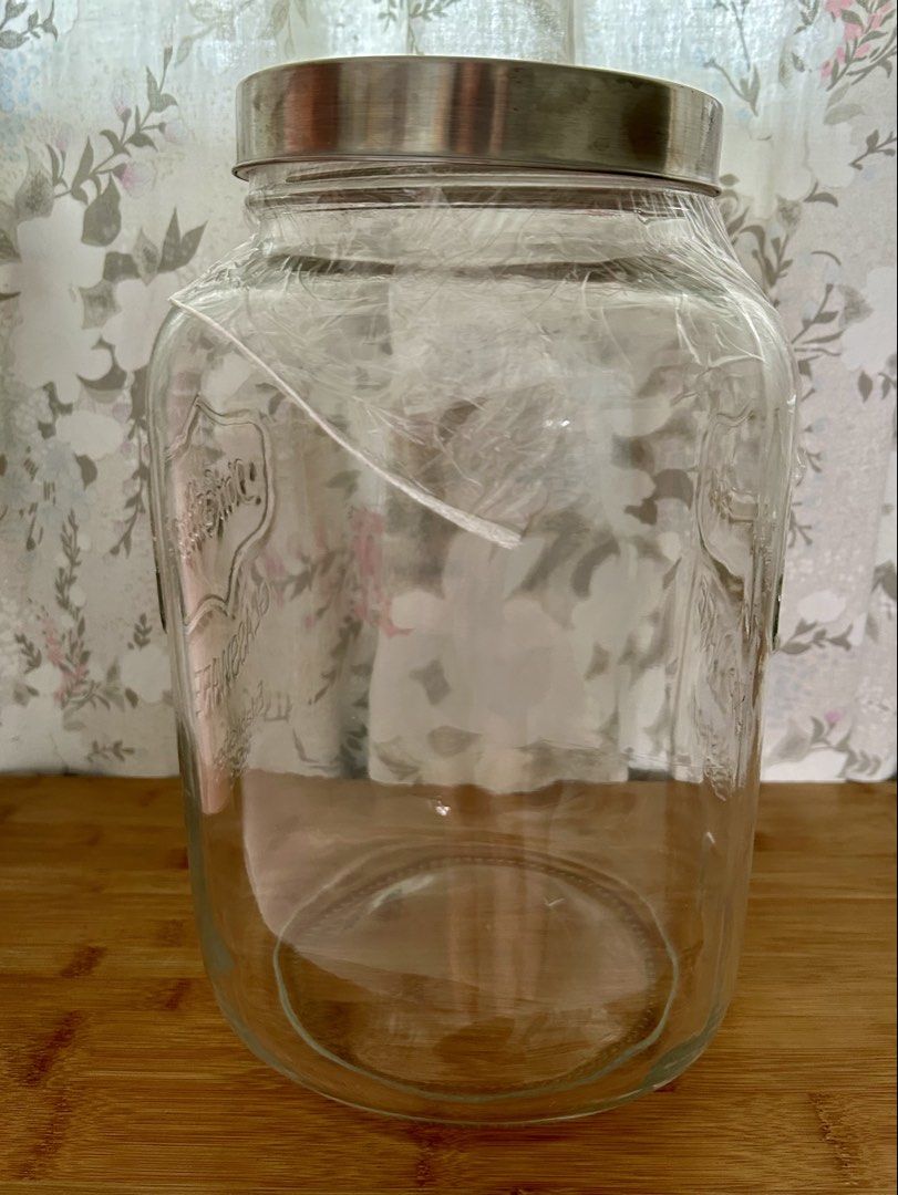 Glass jar with lid447639226806456321