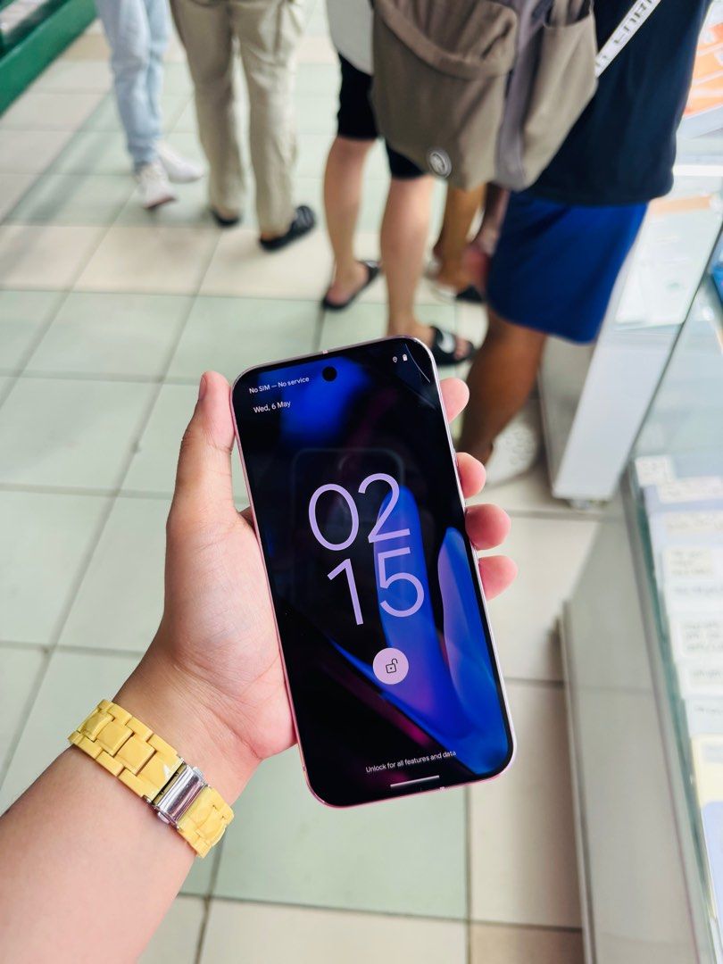 Google pixel 9 Pro 256GB Openline no issues Us VARIANT (Category: Google Pixel) located in San Juan City. Submitted by najihahtelecomshop2018 (Listing ID 1436630871, Image 3). Description: Legit Store | Original unit FOR SALE | TRADE / SWAP ▫️INSTALLMENT thru: 🔸Credit Card (straight / installment) 🔸Ggives / Gcredit + 6% interest 🔸Spay Later + 6% interest (RFS: Buy and Sell any kinds of Gadgets) Description: Google pixel 9 Pro 256GB Openline ( 
