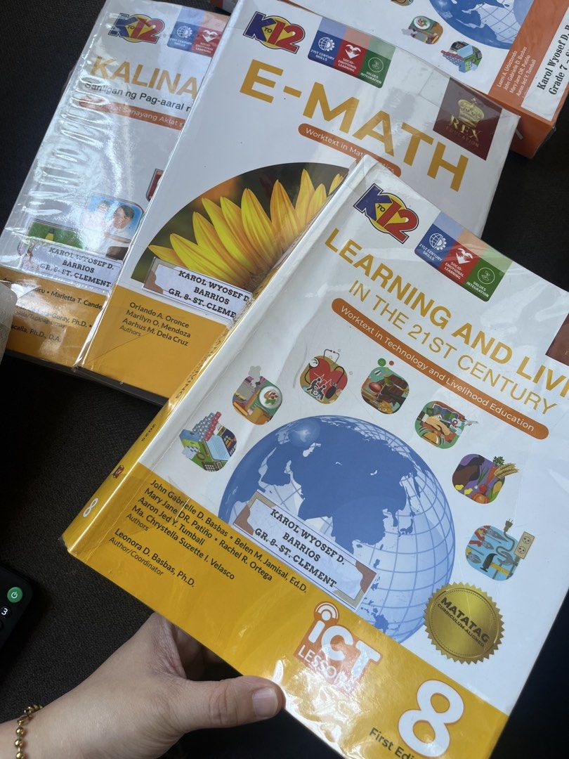 Grade 8 books Curriculum matatag (Category: Textbooks) located in Pateros City. Submitted by libertes (Listing ID 1436516264, Image 1). Description: 9/10 Walang pong sahot ang book May konting marks lang sa ibang books 380each.