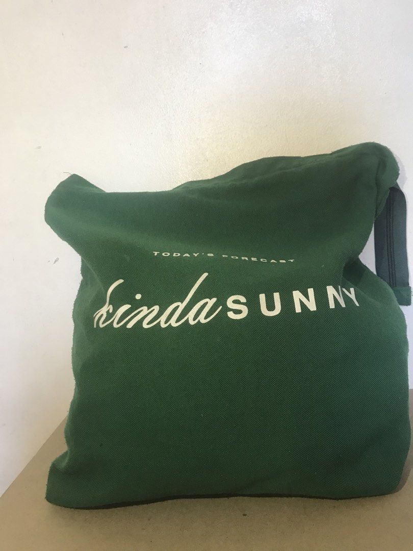 Green Tote Bag - Kinda Sunny (Category: Tote Bags) located in Manila. Submitted by arashi.aiko (Listing ID 1436552505, Image 2). Description: RFS : decluttering.