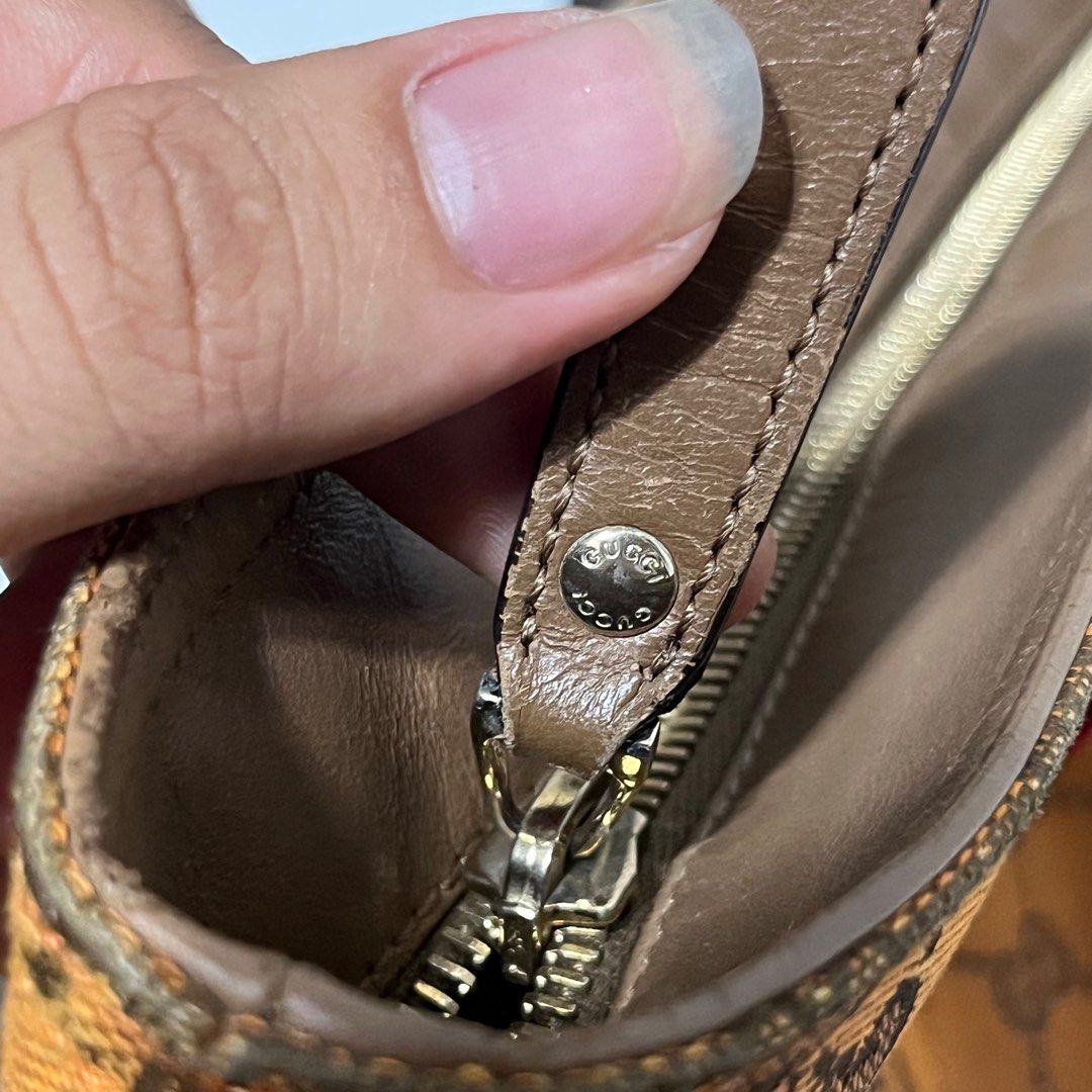Gucci Monogram Canvas Orange Tote Bag Project Bag (Category: Luxury Bags & Wallets) located in Bacoor. Submitted by ItsShoeGood (Listing ID 1436485997, Image 3). Description: Authentic/Legit Project bag Has some flaws kindly check the pictures and details.