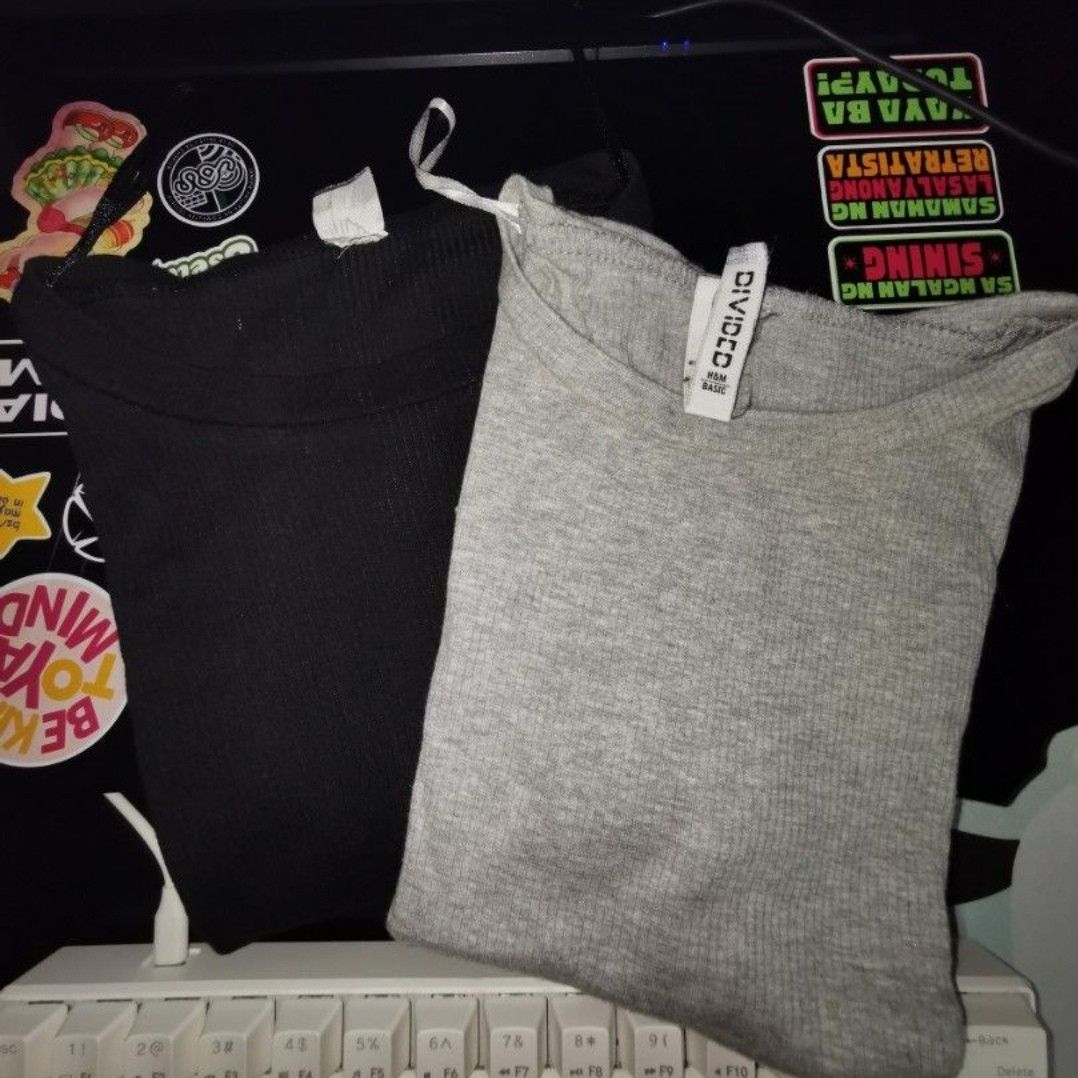 H&M BUNDLE - GRAY AND BLACK SEMI CROP TOPS (Category: Shirts) located in Lipa City. Submitted by madmaxxene (Listing ID 1436646300, Image 1). Description: 🚚 Shipping via Flash Express 💵 MOP: GCash 📍LOC: Lipa City, Batangas.