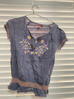 (Category: ) located in . Submitted by prelovedclothesofzoe (Listing ID 1436550974, Image 1). Description: .