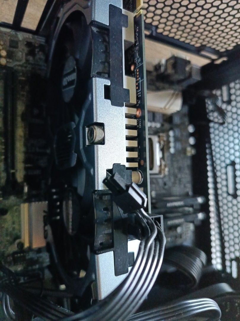 Inno3D GeForce GTX 960 (Category: Computer Parts) located in Calasiao. Submitted by anthonypeter (Listing ID 1436649288, Image 2). Description: - Inno3D GeForce GTX 960 graphics card - Features Gamestream, GameWorks, and G-Sync - Includes 3DMark bundle - Dual-fan design for efficient cooling - 0dB mode for silent operation.