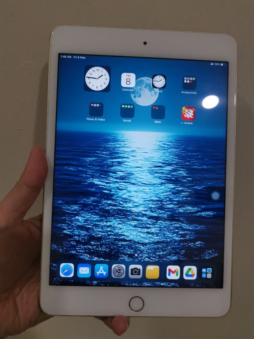 Ipad mini 4 (Category: iPad) located in Kuala Lumpur. Submitted by puglover1982 (Listing ID 1436637565, Image 2). Description: .