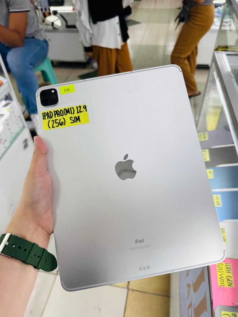 Ipad Pro M1 256GB 12.9 inch wifi + cellular no issues Openline (Category: iPad) located in San Juan City. Submitted by najihahtelecomshop2018 (Listing ID 1436633411, Image 3). Description: Legit Store | Original unit FOR SALE | TRADE / SWAP ▫️INSTALLMENT thru: 🔸Credit Card (straight / installment) 🔸Ggives / Gcredit + 6% interest 🔸Spay Later + 6% interest (RFS: Buy and Sell any kinds of Gadgets) Description: Ipad Pro M1 chip 12.9 inch 256GB ( o