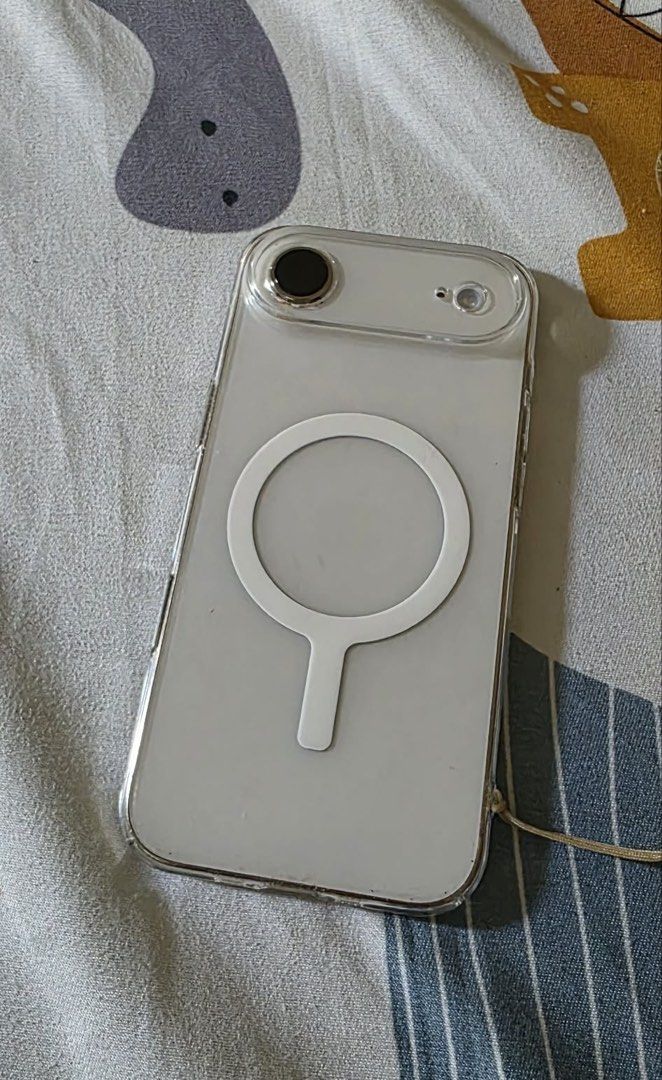 Iphone Air (17 Air) White Gold (Category: iPhone Air Series) located in Pasig City. Submitted by mxbutterfly (Listing ID 1436632727, Image 1). Description: Selling my personal phone Bought from beyond the box Complete with receipts Looks like new Free uniq ultra thin clear case worth 1800+ Negotiable and open for trade in to lower units (need funds).